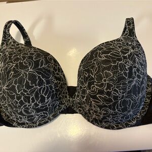 Chic Black Lace Bra